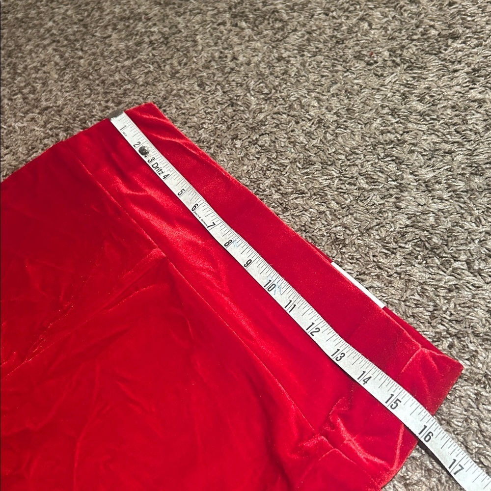 NWT INC Red Velvet Mid Rise Skinny Leg Stretchy Pants Size 8 - Picture 13 of 15